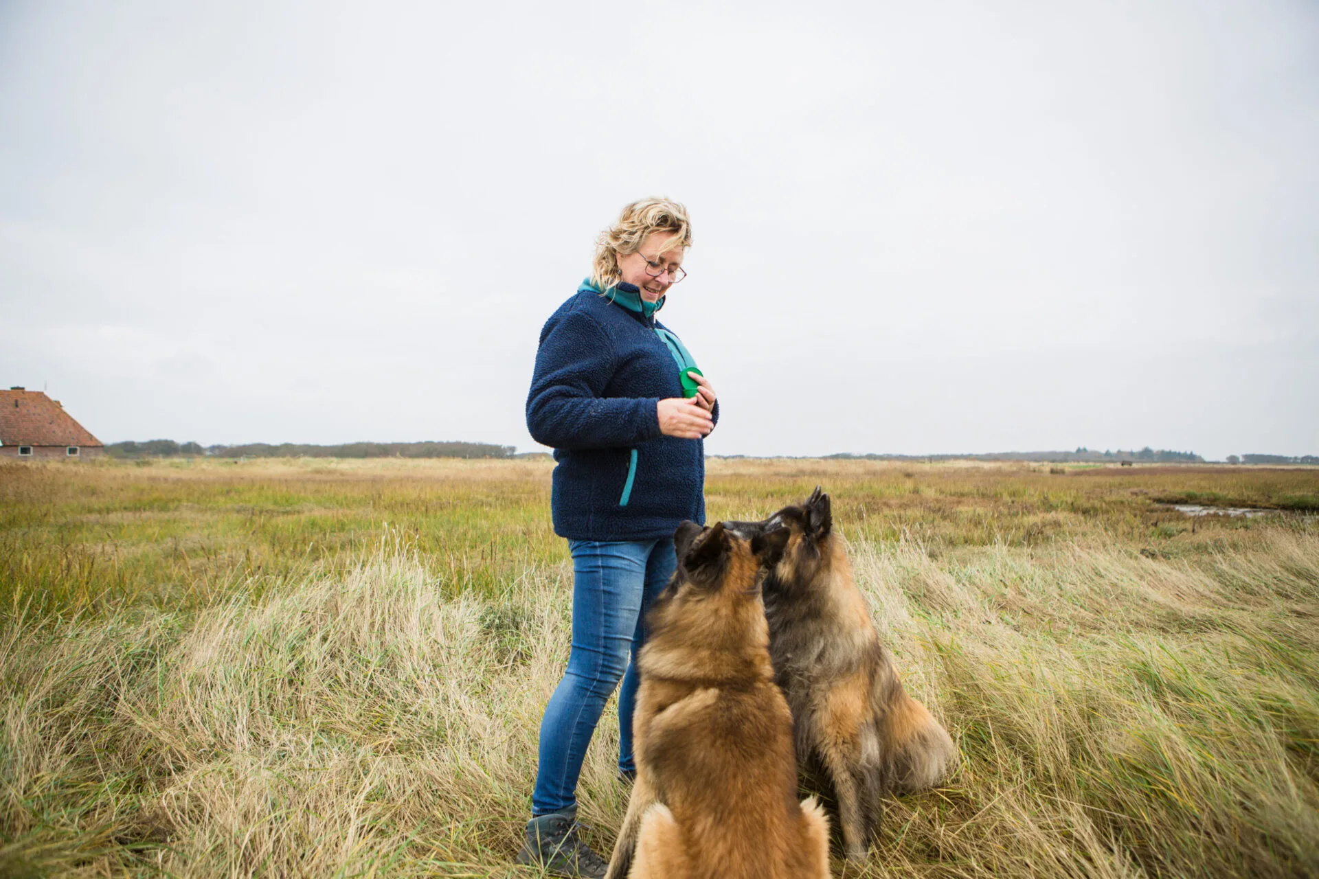 waarom blaft en valt je hond uit nar andere honden of naar mensen